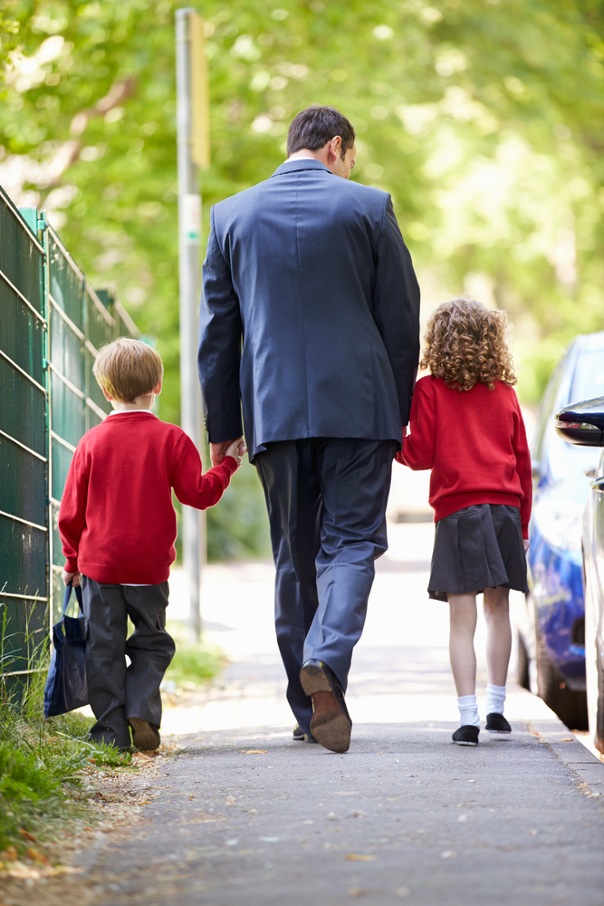 dad-walking-to-school